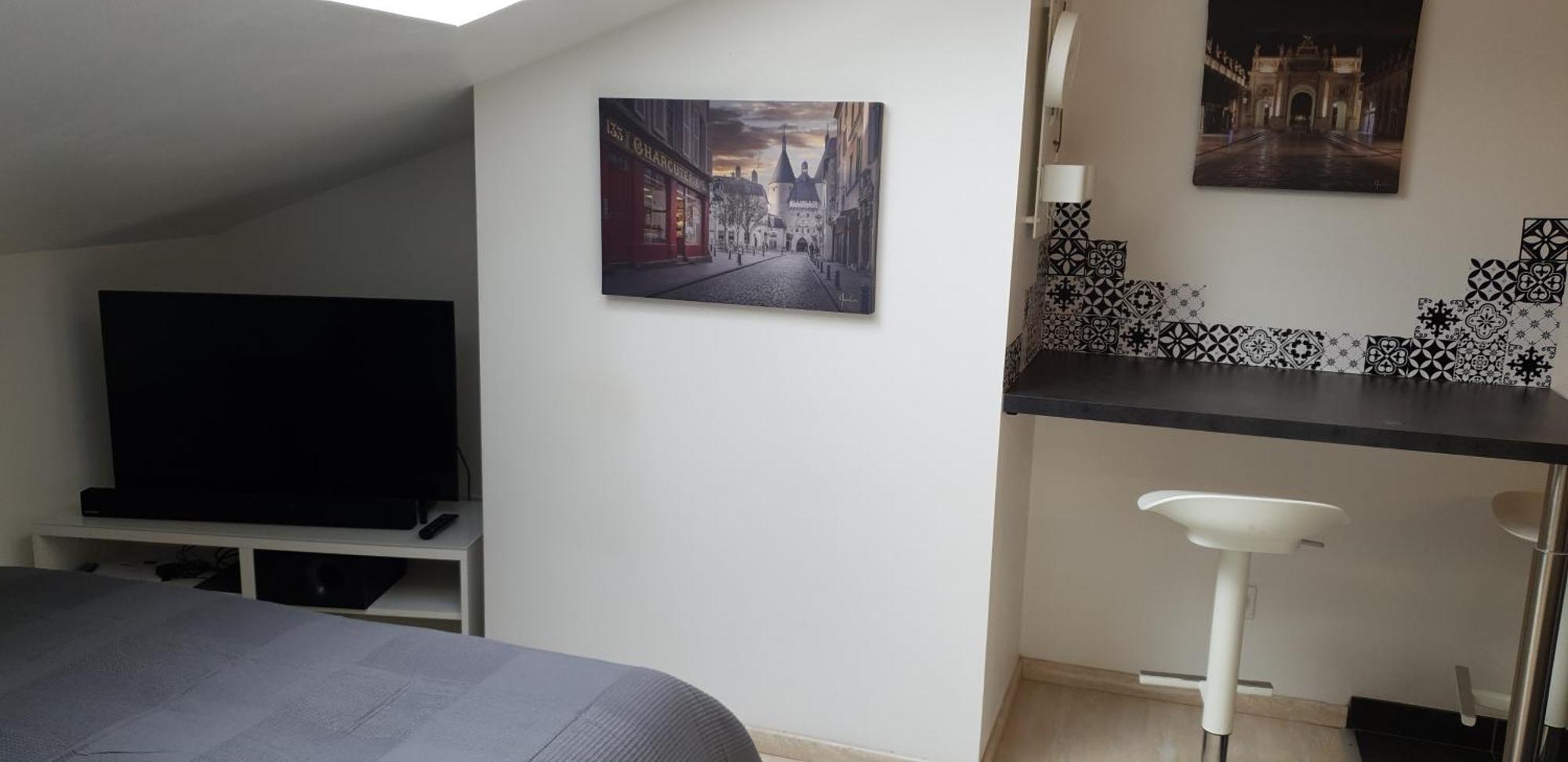 Joli Studio Calme Coeur De Ville Нанси Экстерьер фото