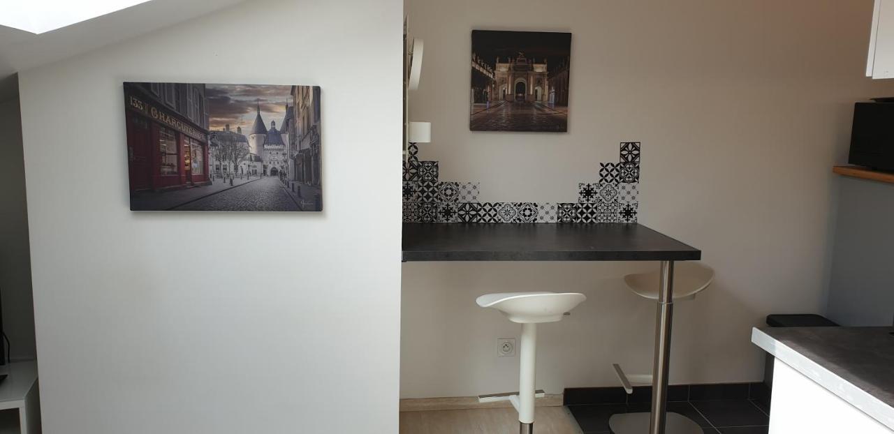 Joli Studio Calme Coeur De Ville Нанси Экстерьер фото
